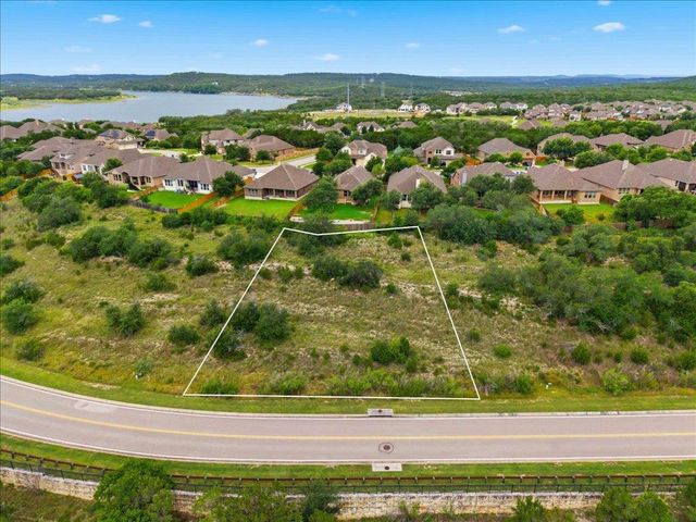 7508 Tessera PKWY, Lago Vista, TX 78645
