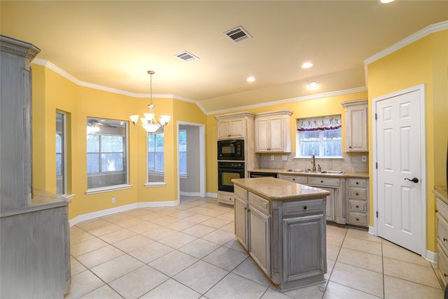 9012 Klondike Court, Shreveport, LA 71115