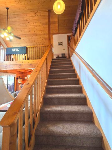 300 Crawford DR, Moneta, VA 24121