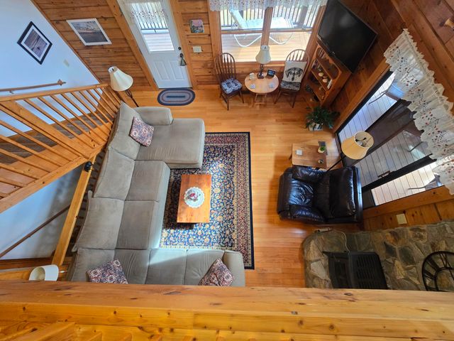 300 Crawford DR, Moneta, VA 24121