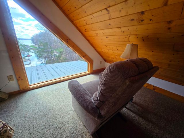 300 Crawford DR, Moneta, VA 24121