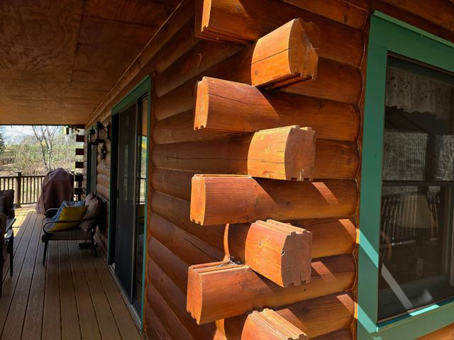 300 Crawford DR, Moneta, VA 24121