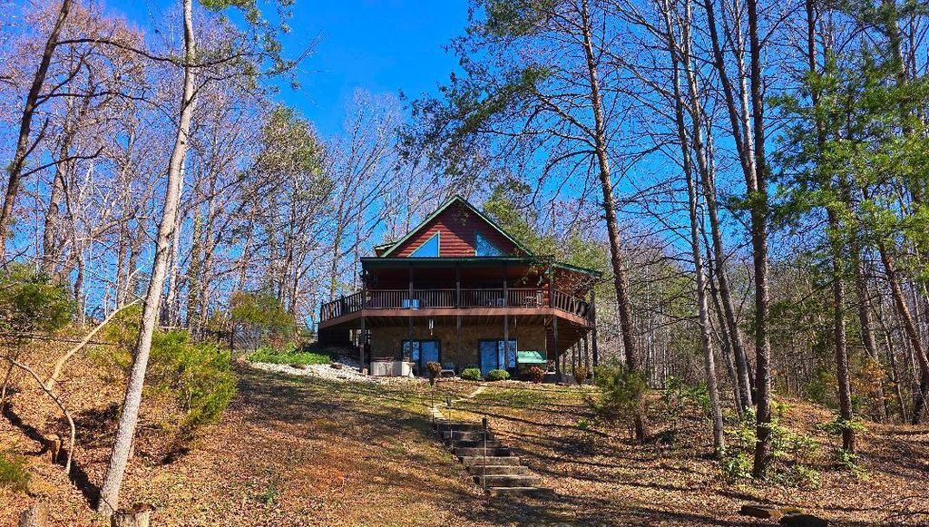 300 Crawford DR, Moneta, VA 24121