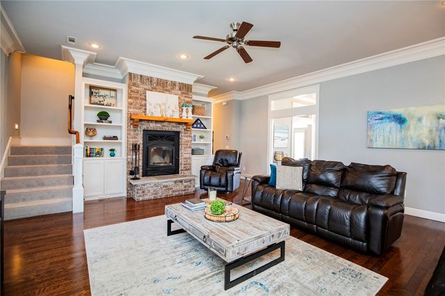 384 Bella Toscana Street, Springdale, AR 72762