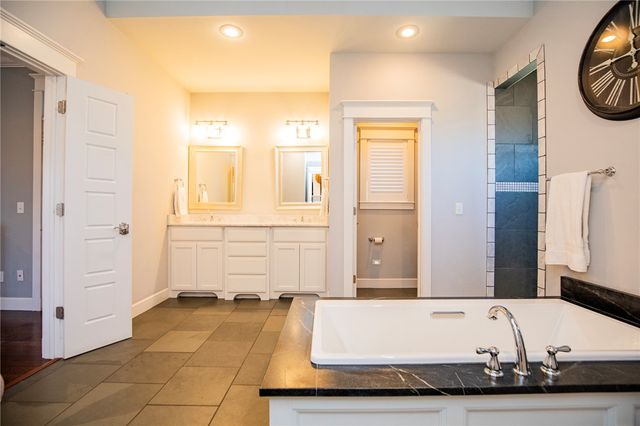 384 Bella Toscana Street, Springdale, AR 72762