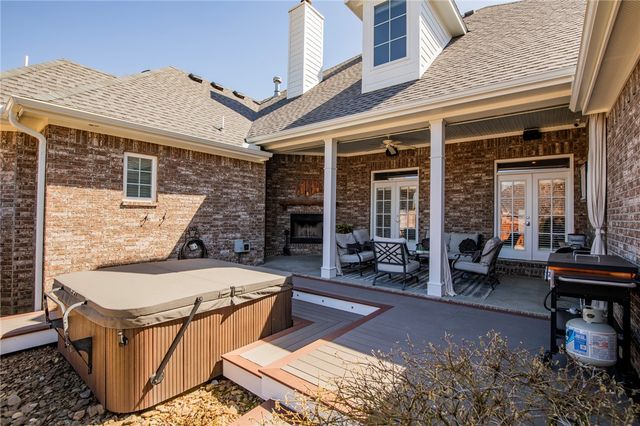 384 Bella Toscana Street, Springdale, AR 72762