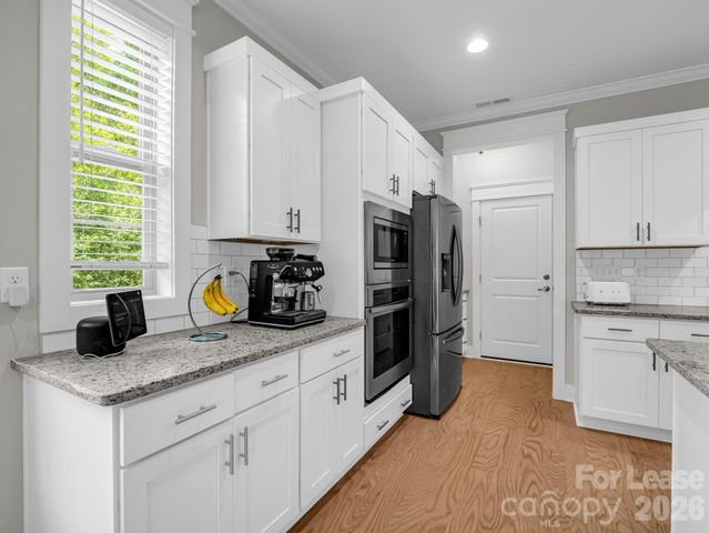 572 Sweet Birch Park Lane, Black Mountain, NC 28711