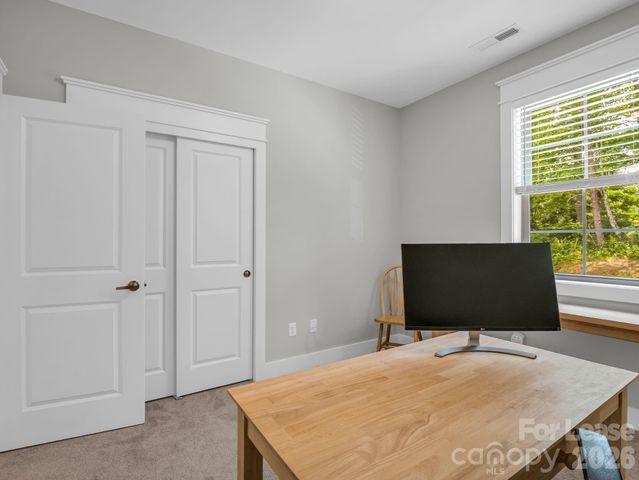 572 Sweet Birch Park Lane, Black Mountain, NC 28711