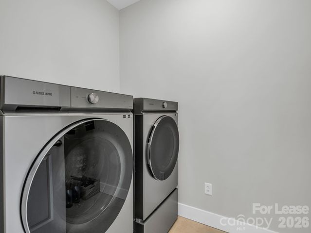 572 Sweet Birch Park Lane, Black Mountain, NC 28711