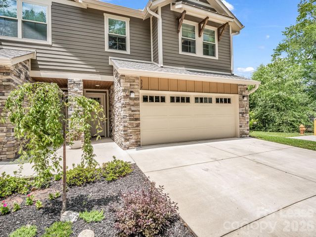 572 Sweet Birch Park Lane, Black Mountain, NC 28711