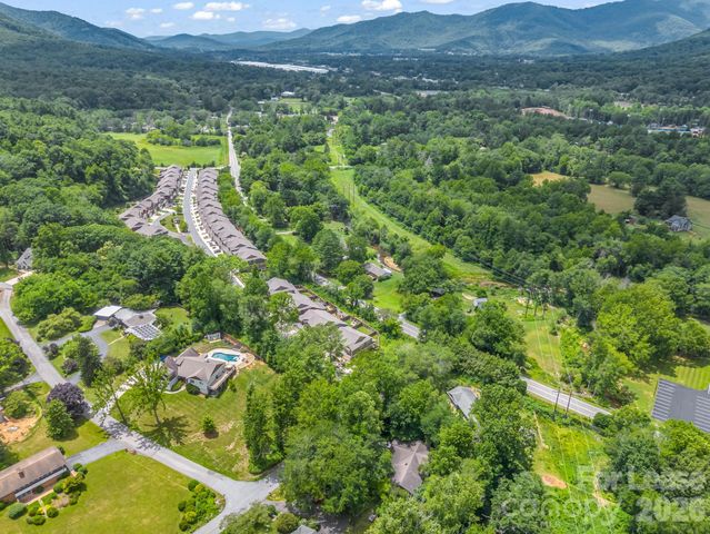 572 Sweet Birch Park Lane, Black Mountain, NC 28711