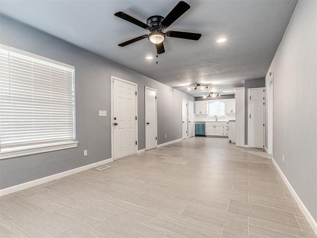 14008 Gateway Drive, Edmond, OK 73013