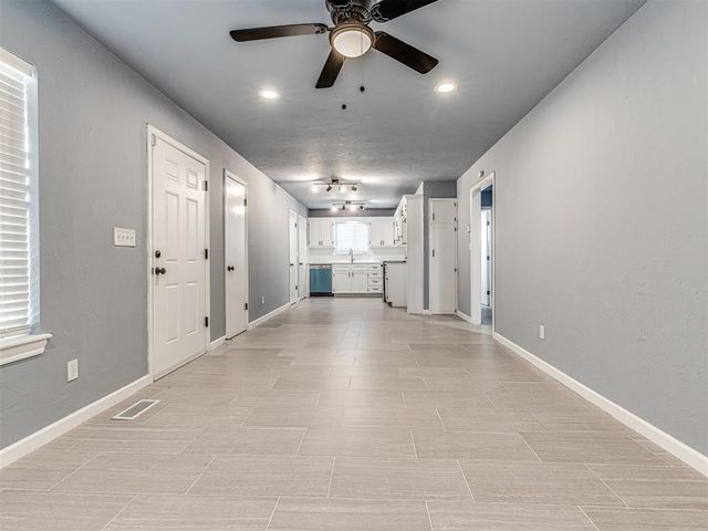 14008 Gateway Drive, Edmond, OK 73013