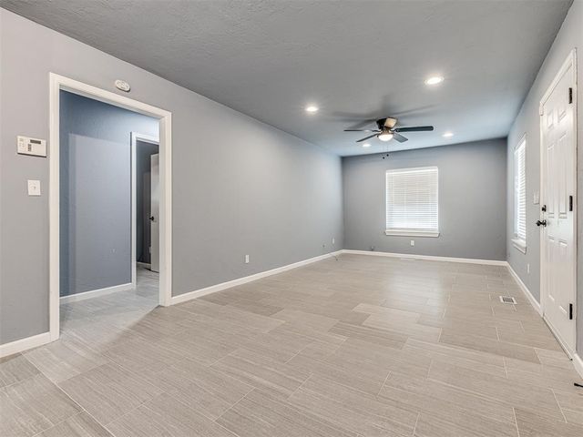 14008 Gateway Drive, Edmond, OK 73013