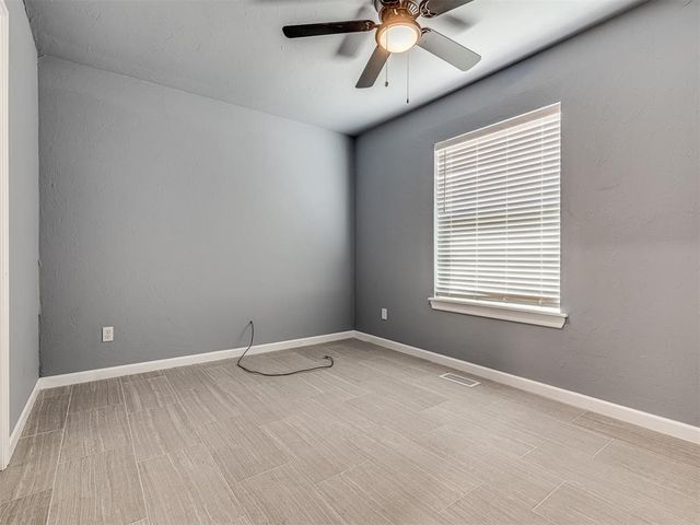 14008 Gateway Drive, Edmond, OK 73013