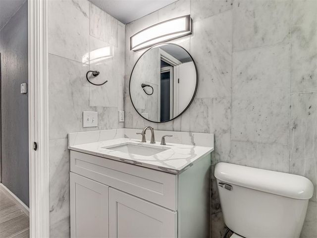 14008 Gateway Drive, Edmond, OK 73013