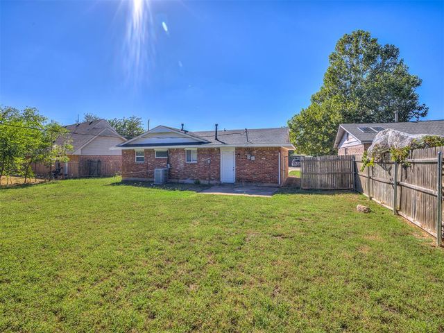 14008 Gateway Drive, Edmond, OK 73013