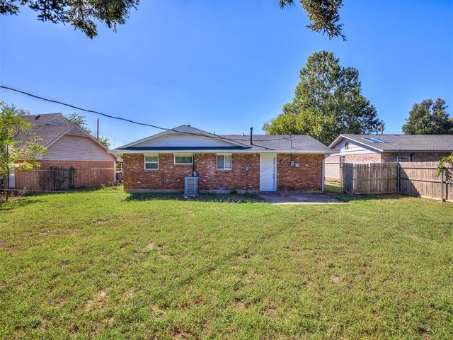 14008 Gateway Drive, Edmond, OK 73013