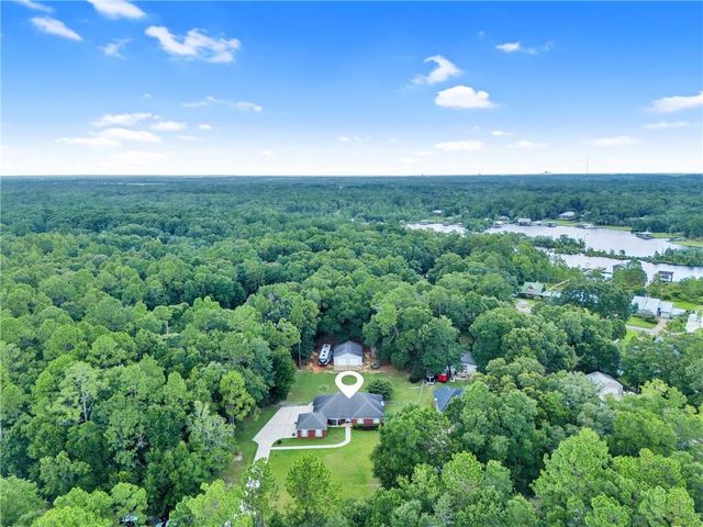 4620 Dresden Drive, Theodore, AL 36582
