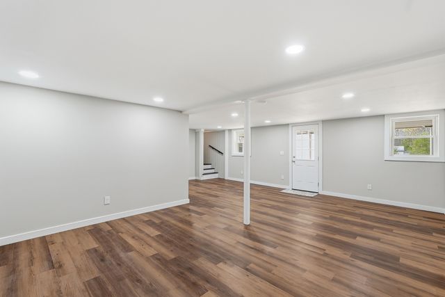 558 Walton Ferry Rd, Hendersonville, TN 37075