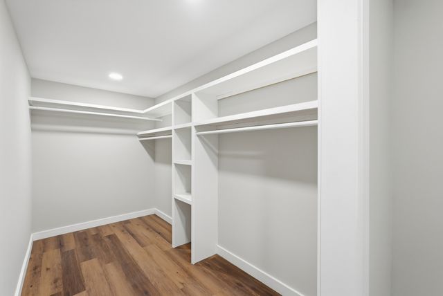 558 Walton Ferry Rd, Hendersonville, TN 37075