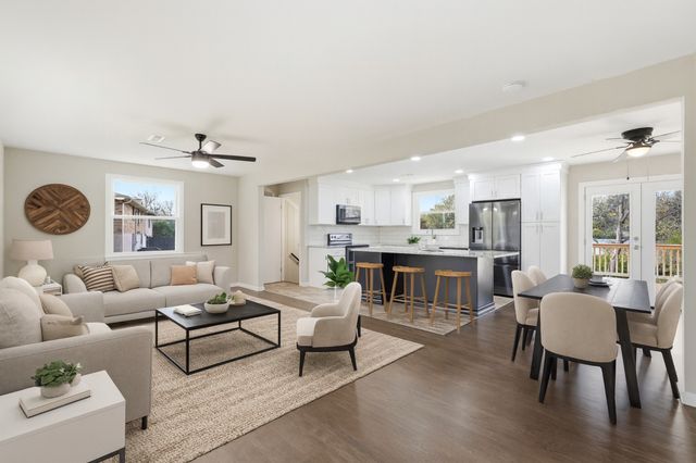 558 Walton Ferry Rd, Hendersonville, TN 37075