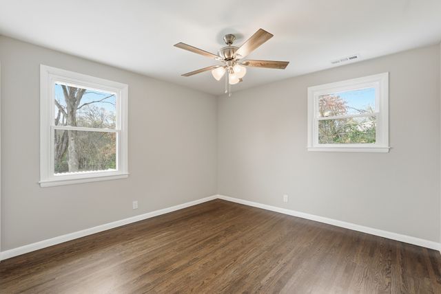 558 Walton Ferry Rd, Hendersonville, TN 37075