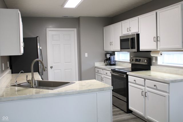 711 Mountain Pine Drive, Greenwood, IN 46143