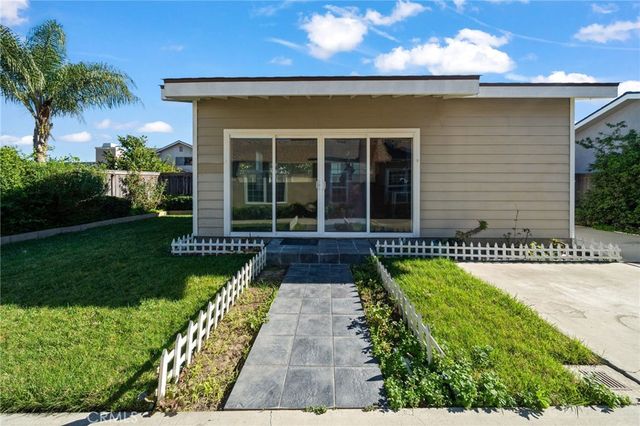 3105 S. Artesia St, Santa Ana, CA 92704