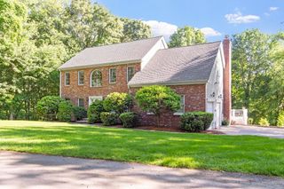 218 Stearns Rd, Marlborough, MA 01752