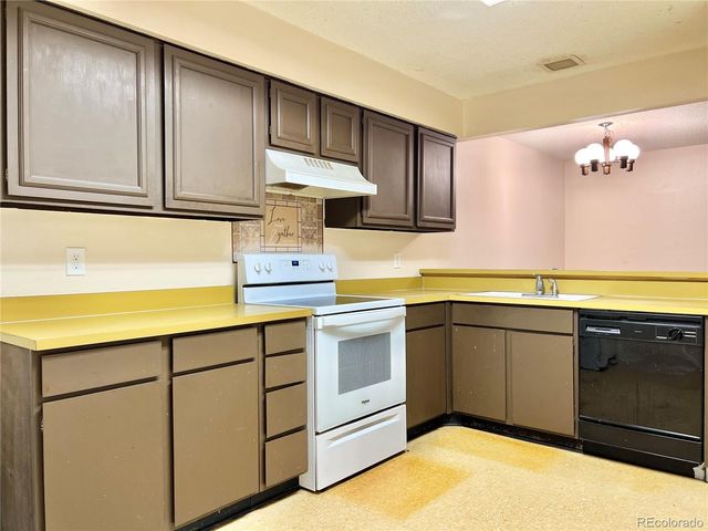 7250 S Gaylord Street C16, Littleton, CO 80122