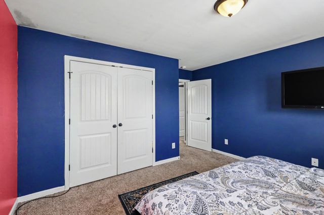 4104 Stony Point Dr, La Vergne, TN 37086
