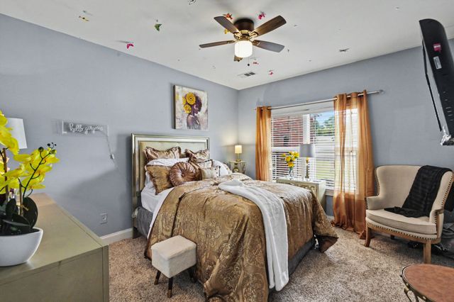 4104 Stony Point Dr, La Vergne, TN 37086