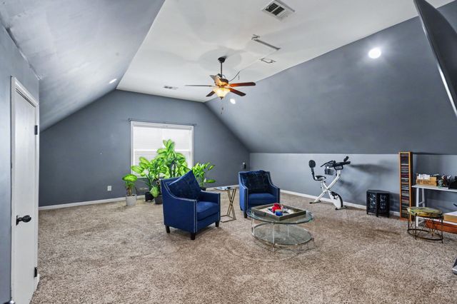 4104 Stony Point Dr, La Vergne, TN 37086