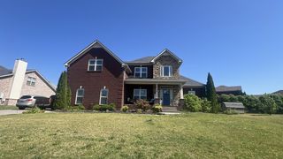 4104 Stony Point Dr, La Vergne, TN 37086