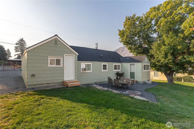 251 Rimrock Way, East Wenatchee, WA 98802