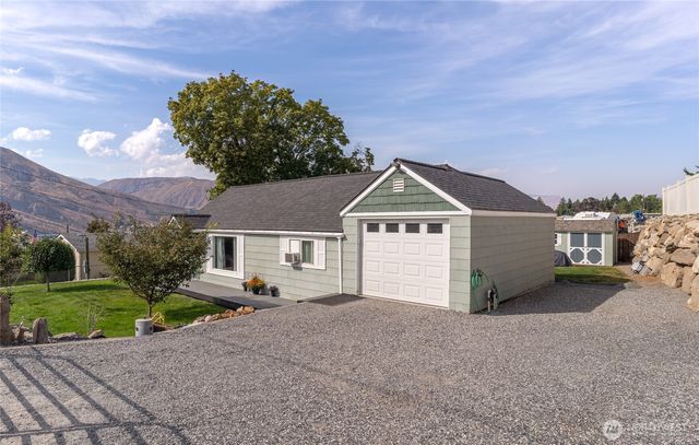 251 Rimrock Way, East Wenatchee, WA 98802