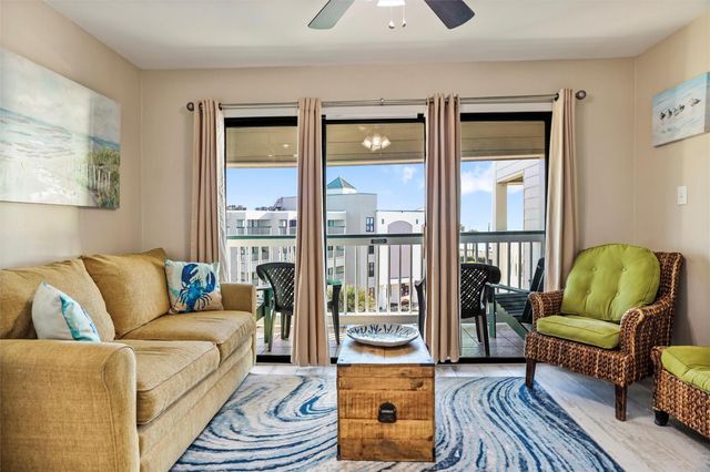 6102 Seawall Boulevard 365, Galveston, TX 77551