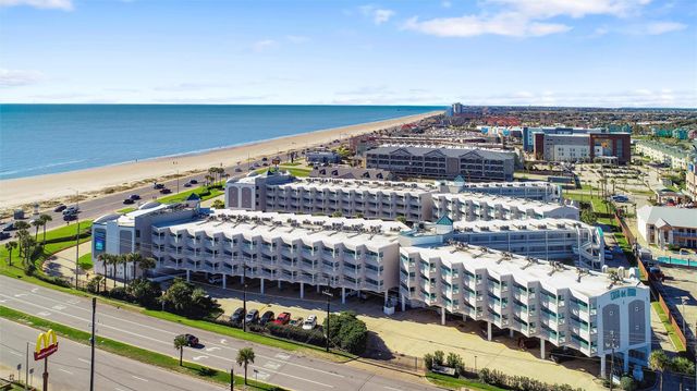 6102 Seawall Boulevard 365, Galveston, TX 77551