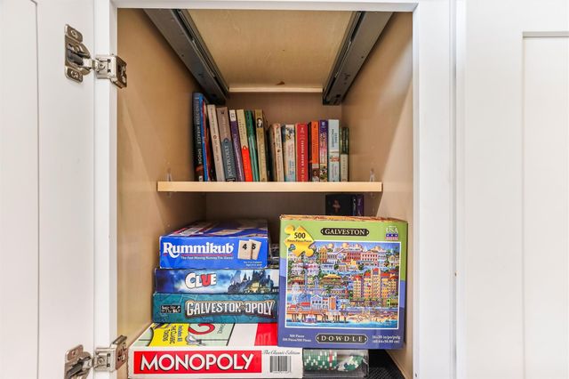 6102 Seawall Boulevard 365, Galveston, TX 77551