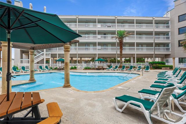 6102 Seawall Boulevard 365, Galveston, TX 77551