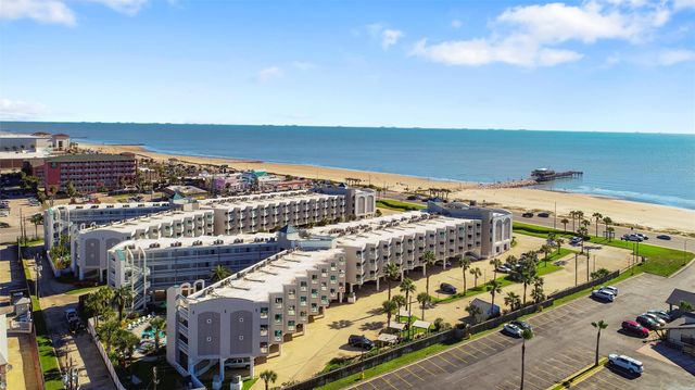 6102 Seawall Boulevard 365, Galveston, TX 77551