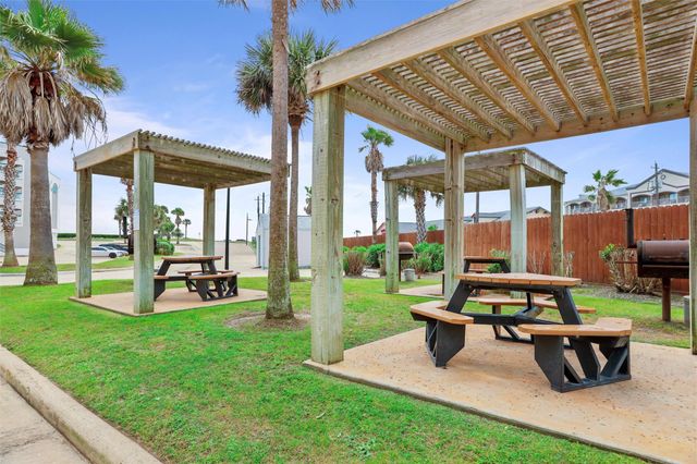 6102 Seawall Boulevard 365, Galveston, TX 77551