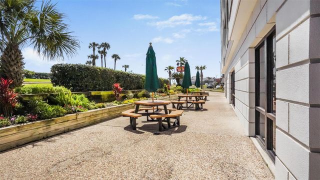 6102 Seawall Boulevard 365, Galveston, TX 77551