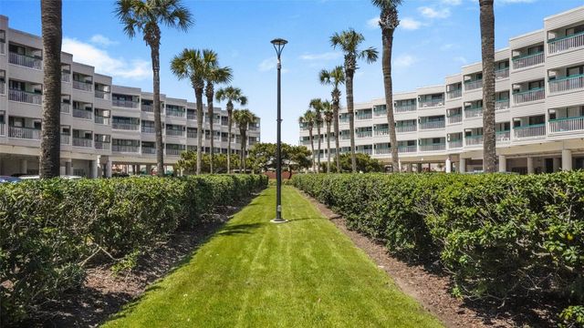 6102 Seawall Boulevard 365, Galveston, TX 77551