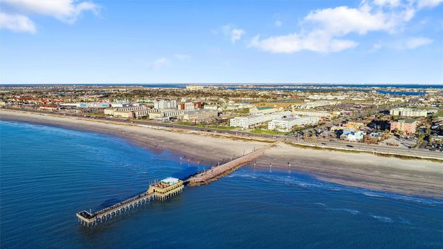 6102 Seawall Boulevard 365, Galveston, TX 77551