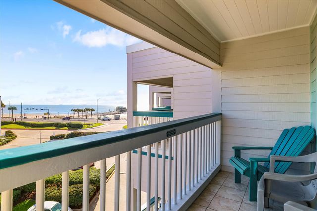 6102 Seawall Boulevard 365, Galveston, TX 77551