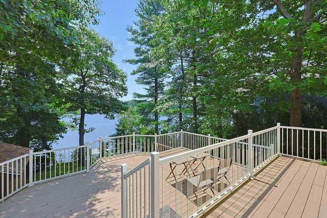 82 Ridge Road, Foxboro, MA 02035