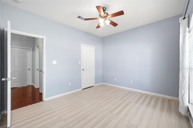 1707 N N Highlands Crossing, Highlands, TX 77562