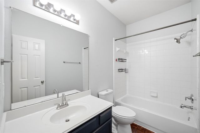 1707 N N Highlands Crossing, Highlands, TX 77562